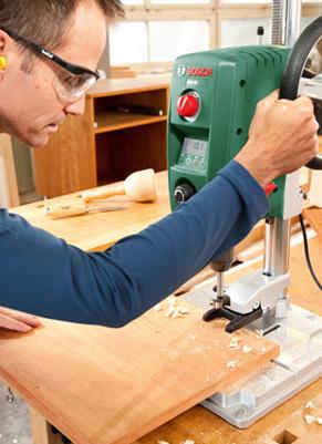 China's foreign trade started steadily and the total export value in the first two months hit a reco